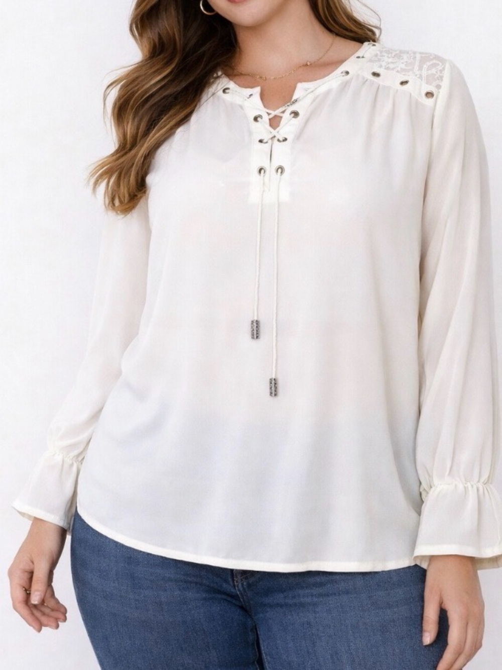 Kaktus white light weight flowy long sleeve grommet neckline lave neck SZ S